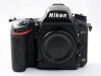 D750